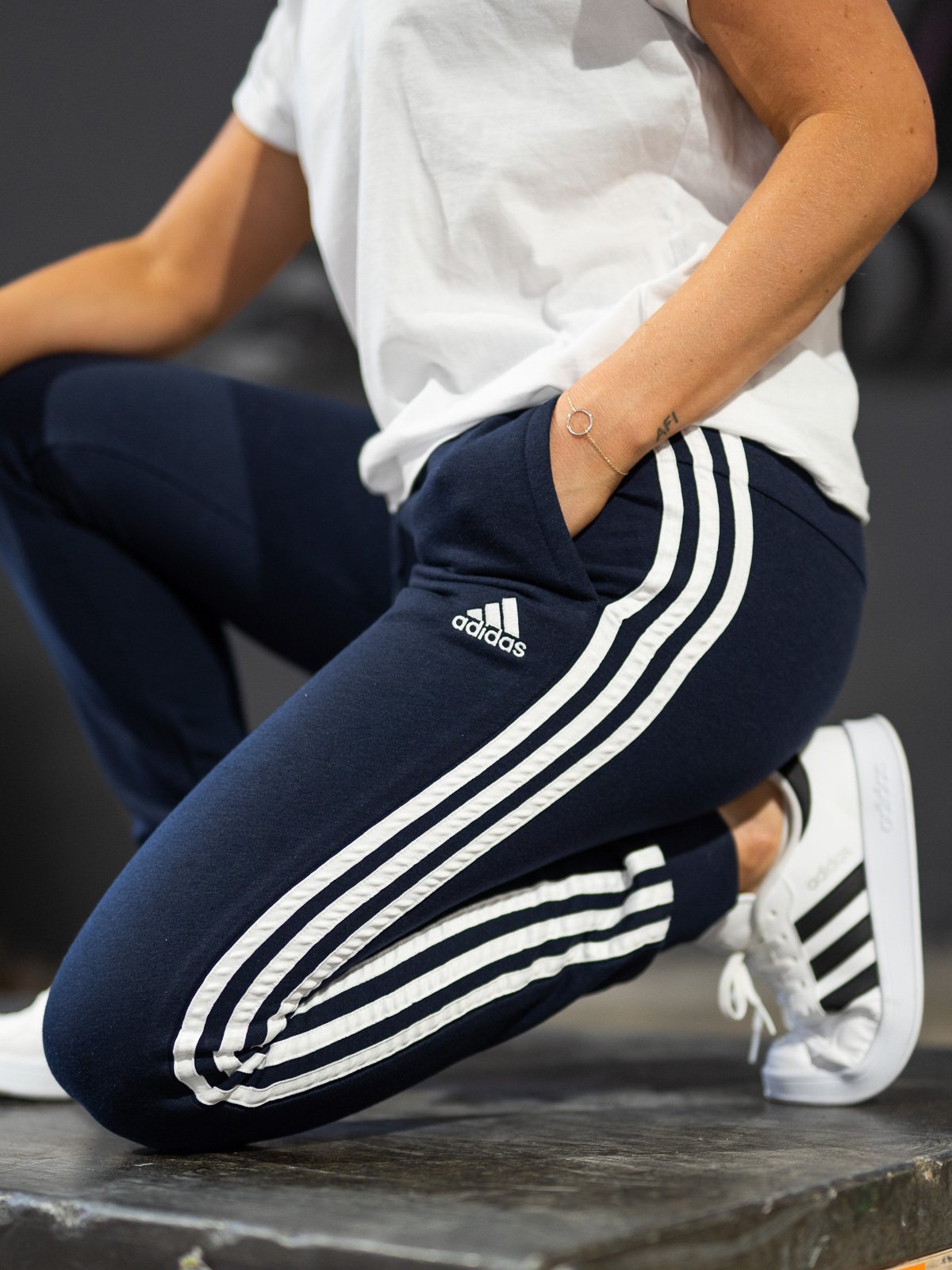 adidas Essentials Slim Tapered Cuffed Pant Legend Ink/ White