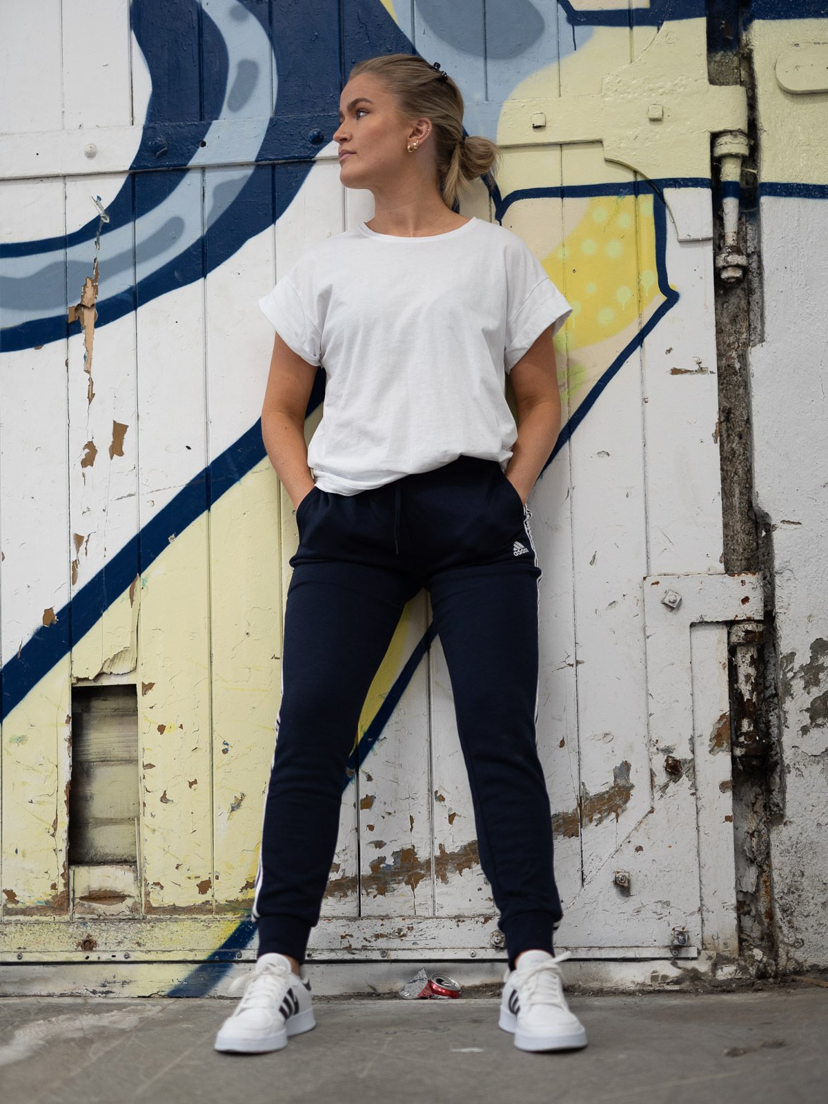 adidas Essentials Slim Tapered Cuffed Pant Legend Ink/ White