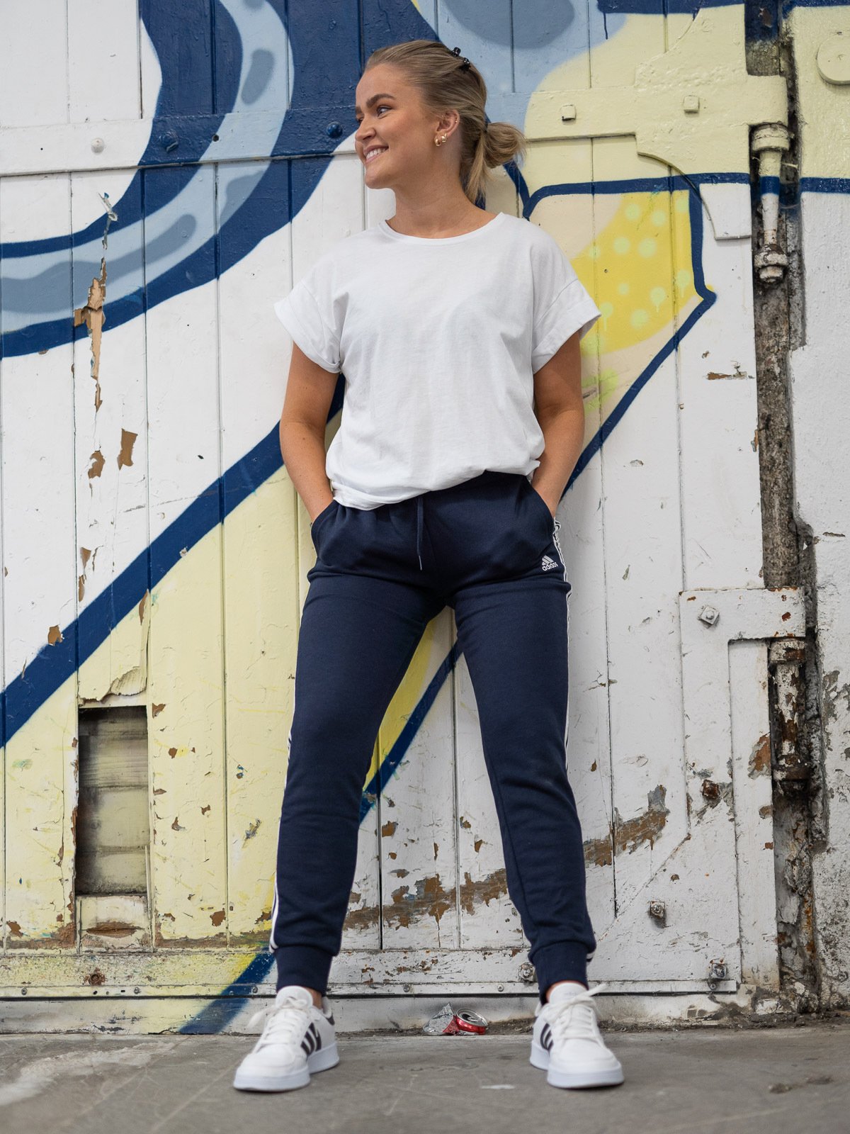 adidas Essentials Slim Tapered Cuffed Pant Legend Ink/ White