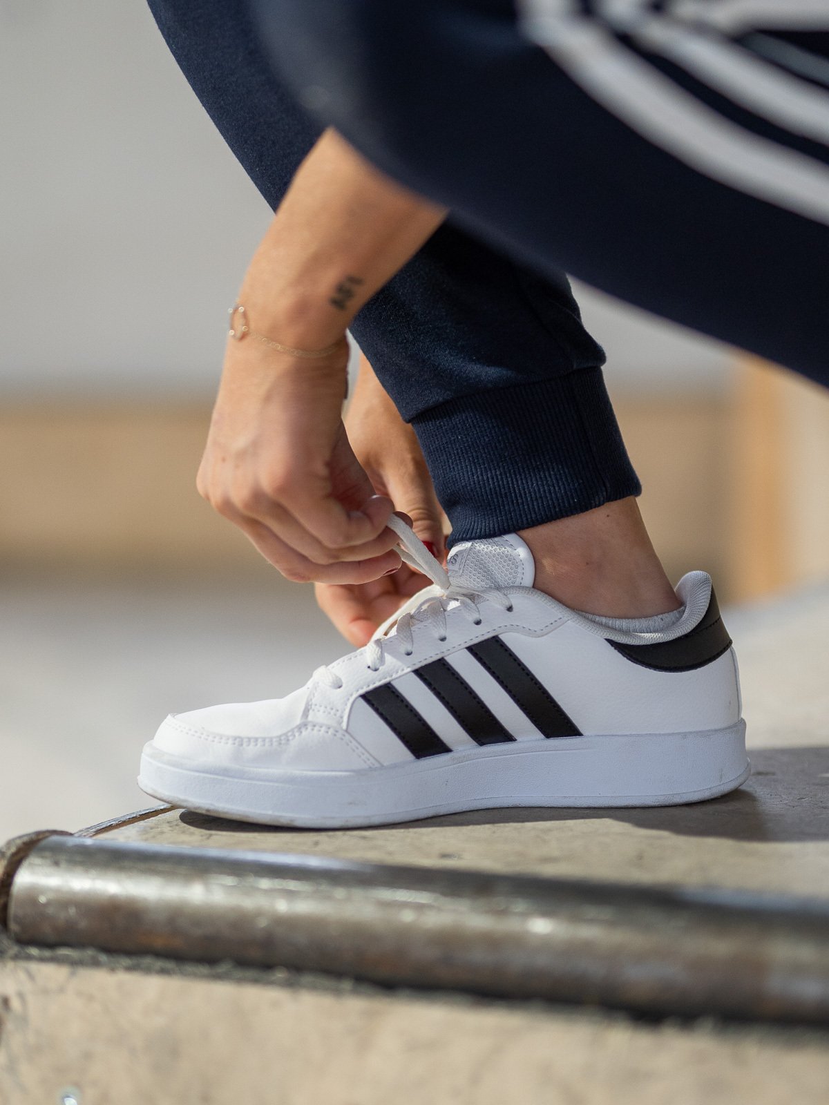 adidas Breaknet Cloud White / Core Black / Silver Metallic