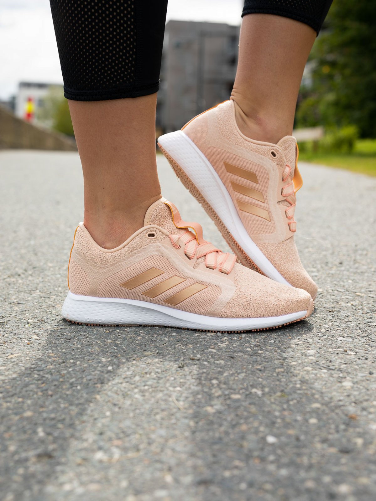 adidas Edge Lux 4 Halo Blush / Copper Metallic / Cloud White