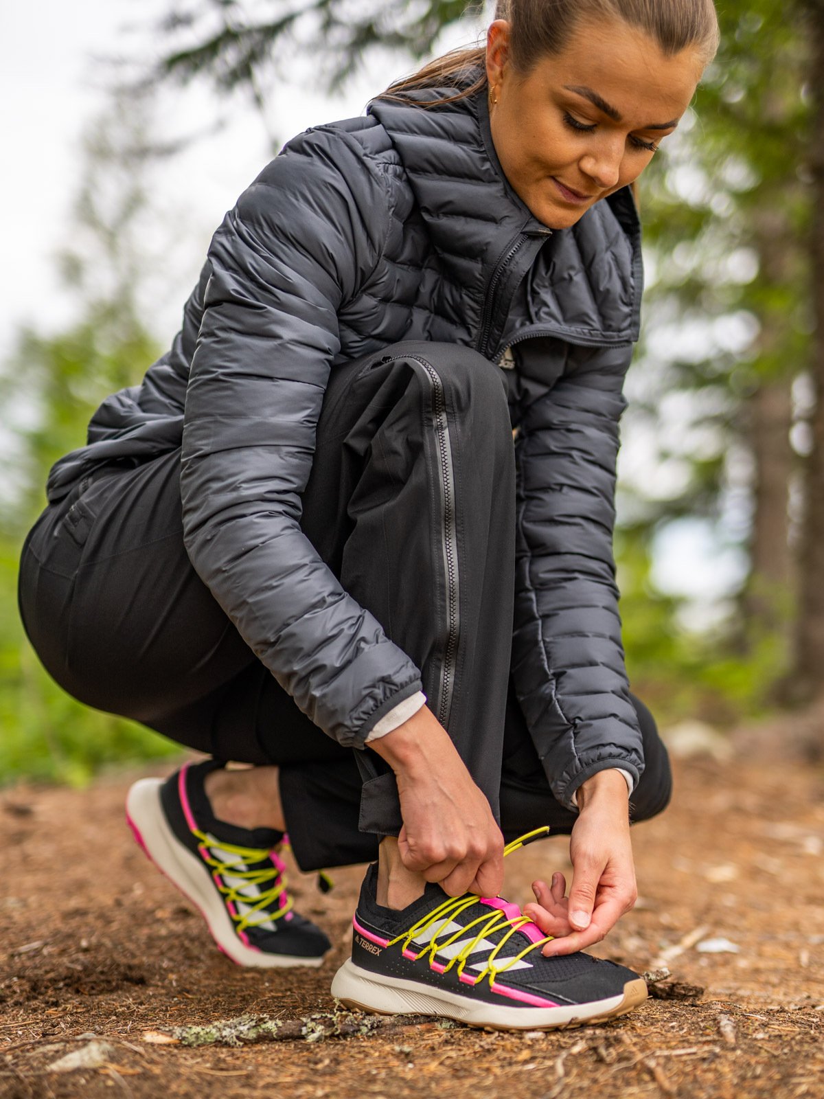 adidas Terrex Voyager 21 Core Black / Chalk White / Screaming Pink