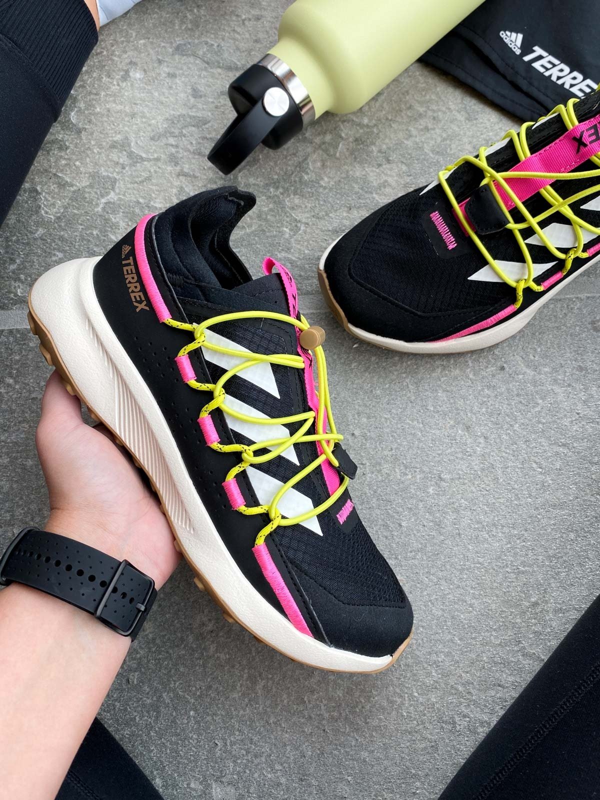 adidas Terrex Voyager 21 Core Black / Chalk White / Screaming Pink