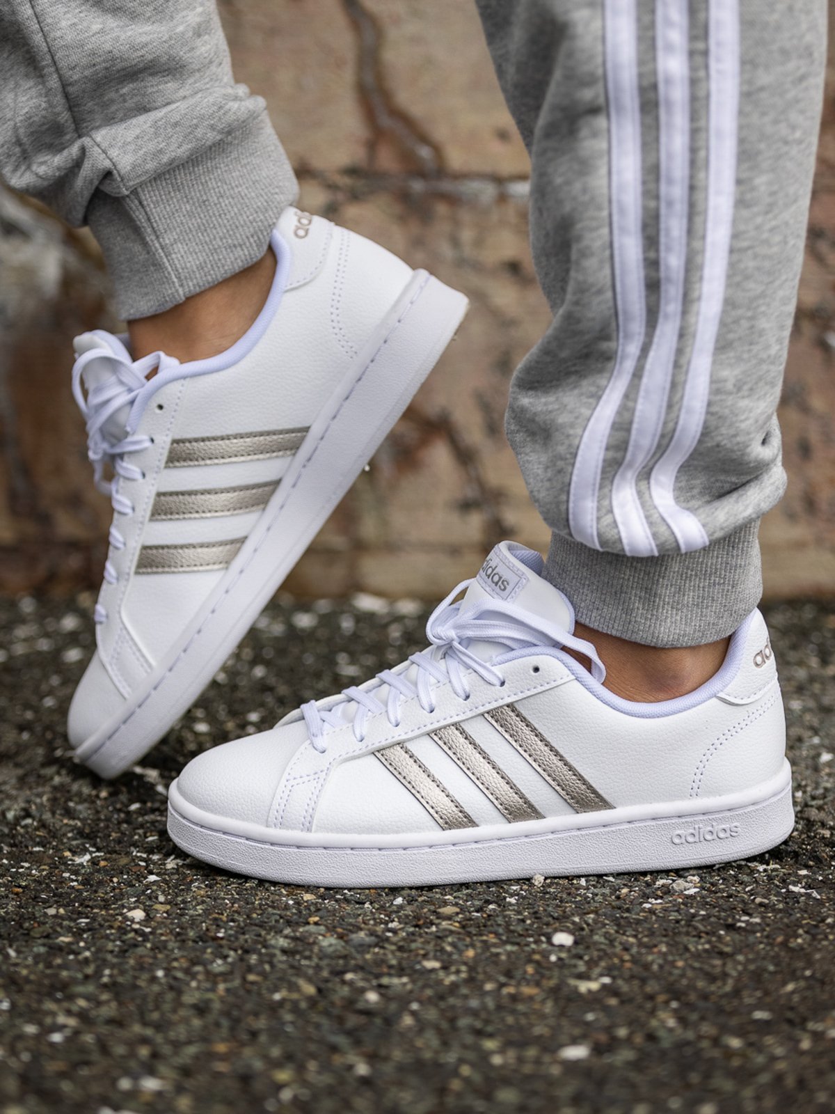 adidas Grand Court Cloud White / Platin Metallic / Cloud White