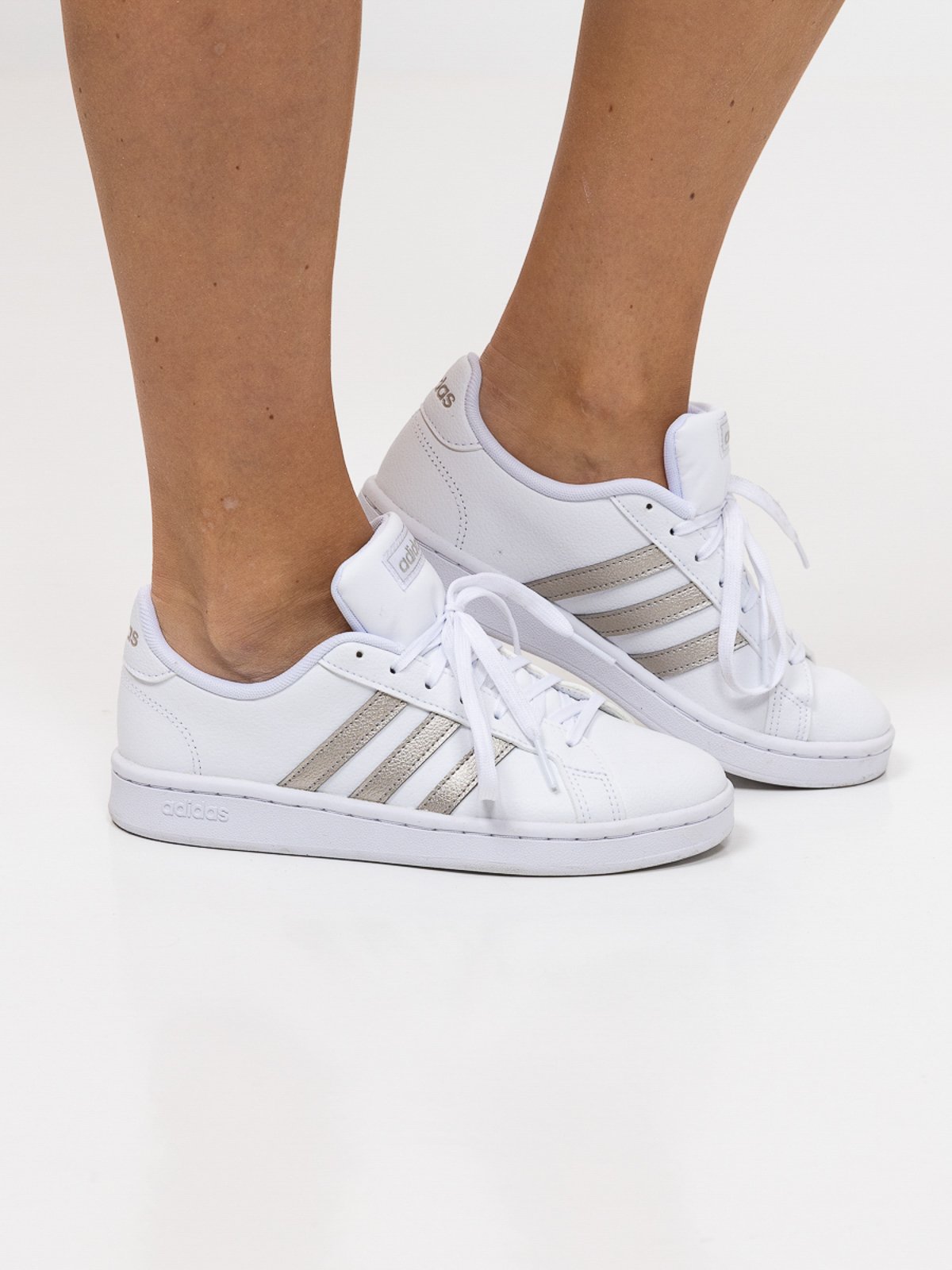 adidas Grand Court Cloud White / Platin Metallic / Cloud White