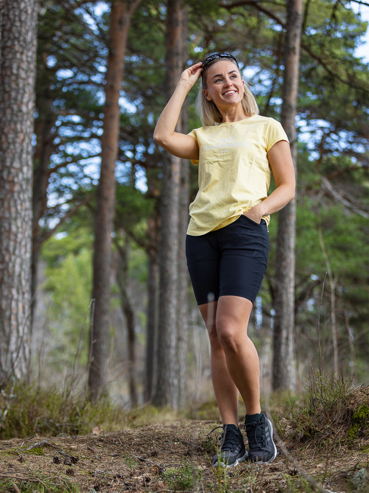 adidas Terrex Free Hiker GTX Carbon / Grey Four / Glow Blue