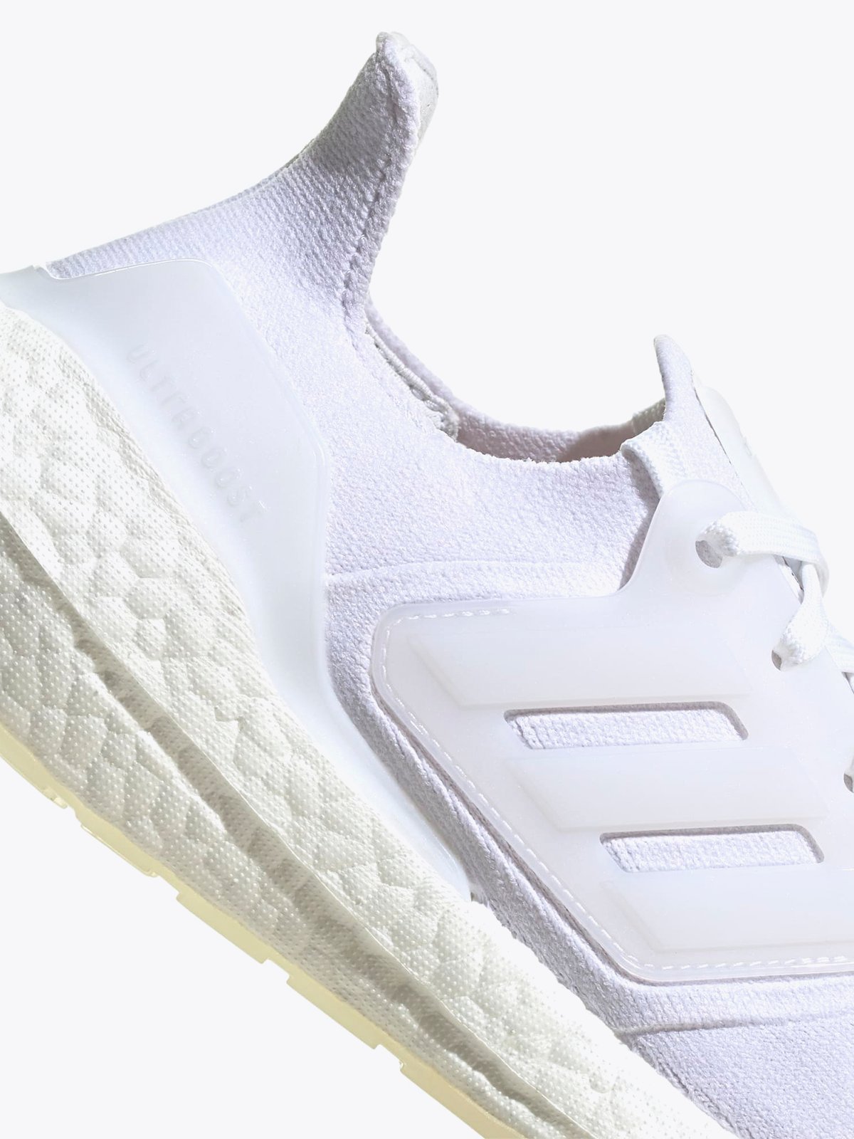 adidas UltraBoost 22 Cloud White / Cloud White / Crystal White
