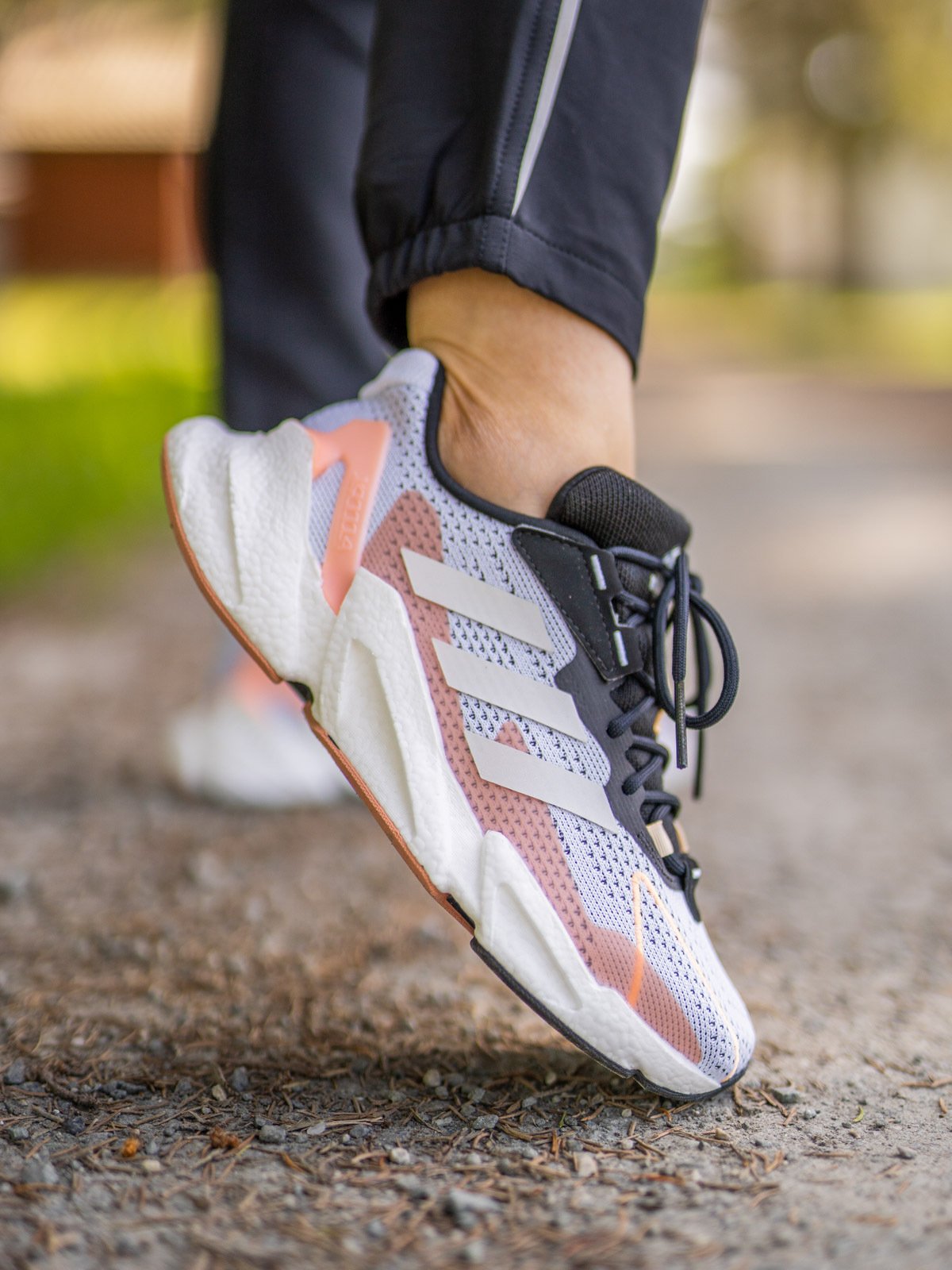 adidas ZX900L4 Core Black / Cloud White / Ambient Blush