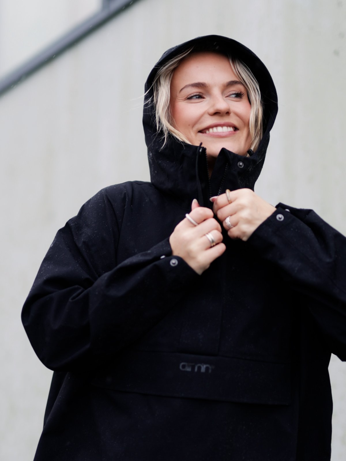 Aim'n Oversized Anorak Black