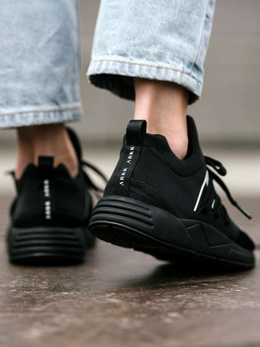 ARKK Raven All Black White