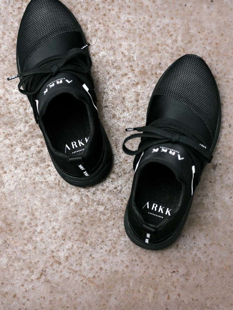 ARKK Raven All Black White
