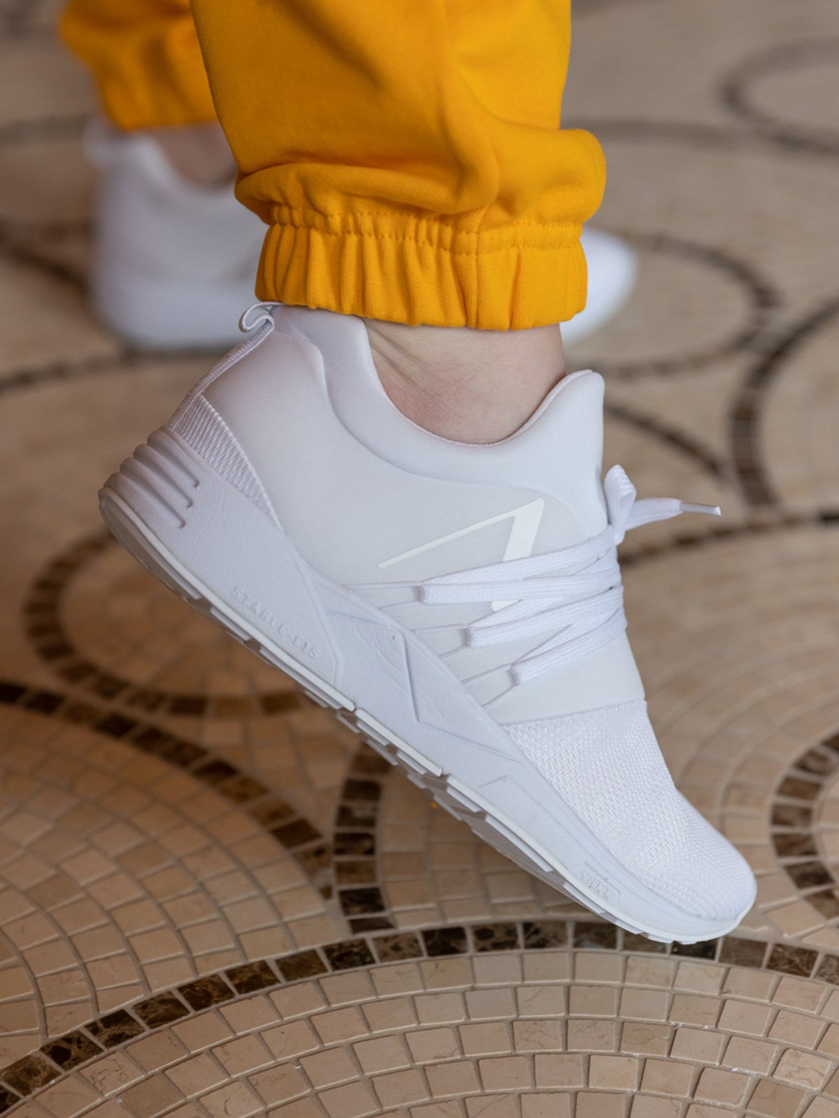 ARKK Raven Mesh PET Triple White