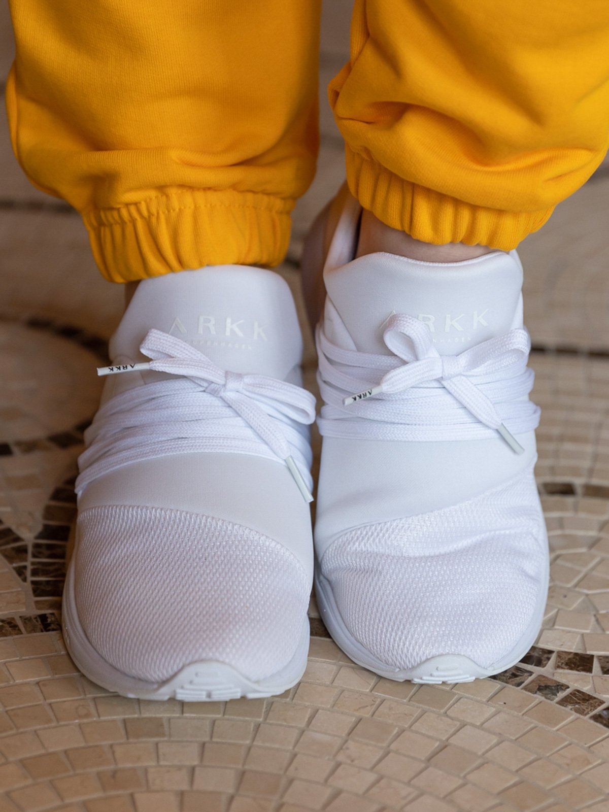 ARKK Raven Mesh PET Triple White