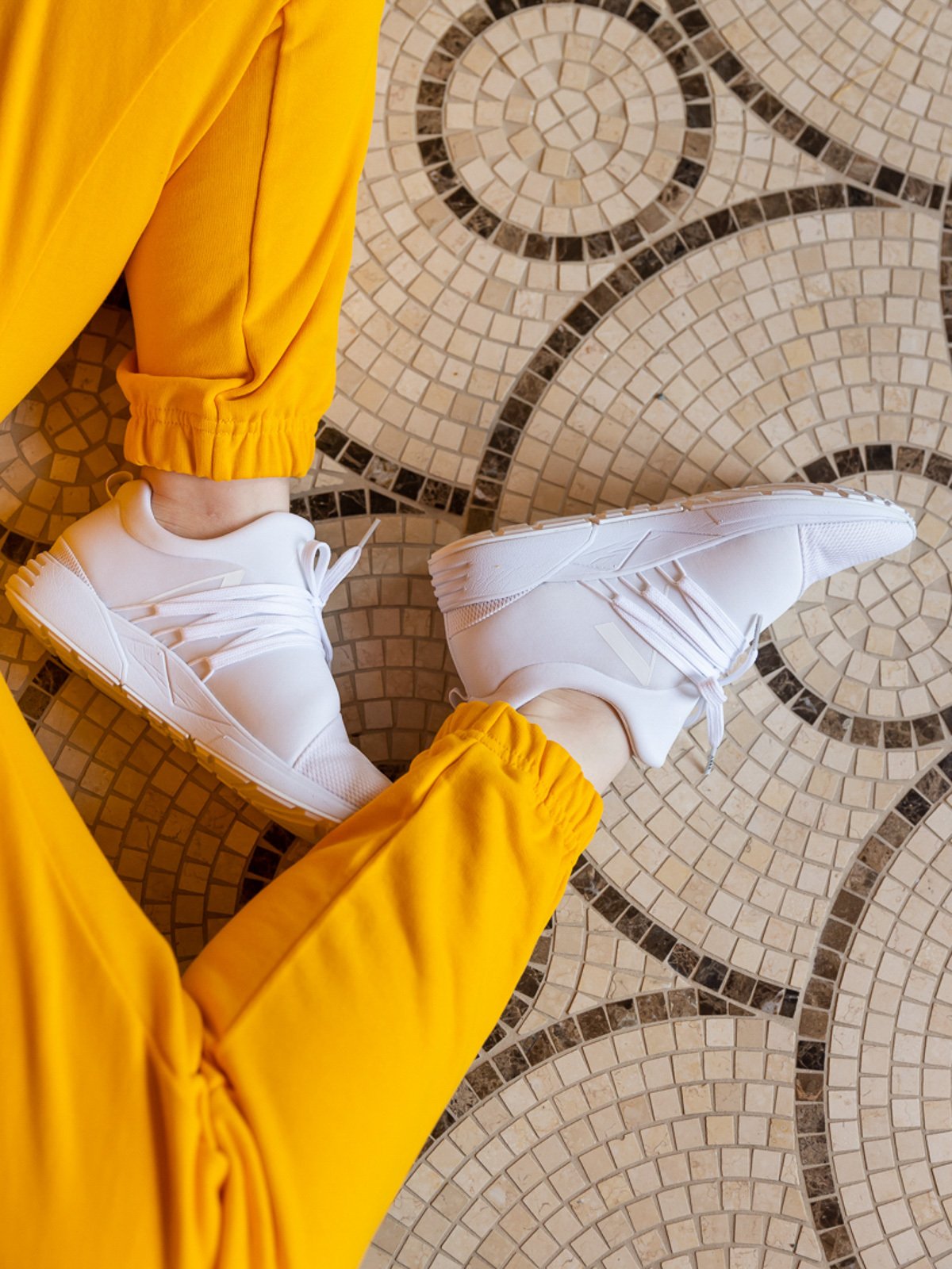 ARKK Raven Mesh PET Triple White