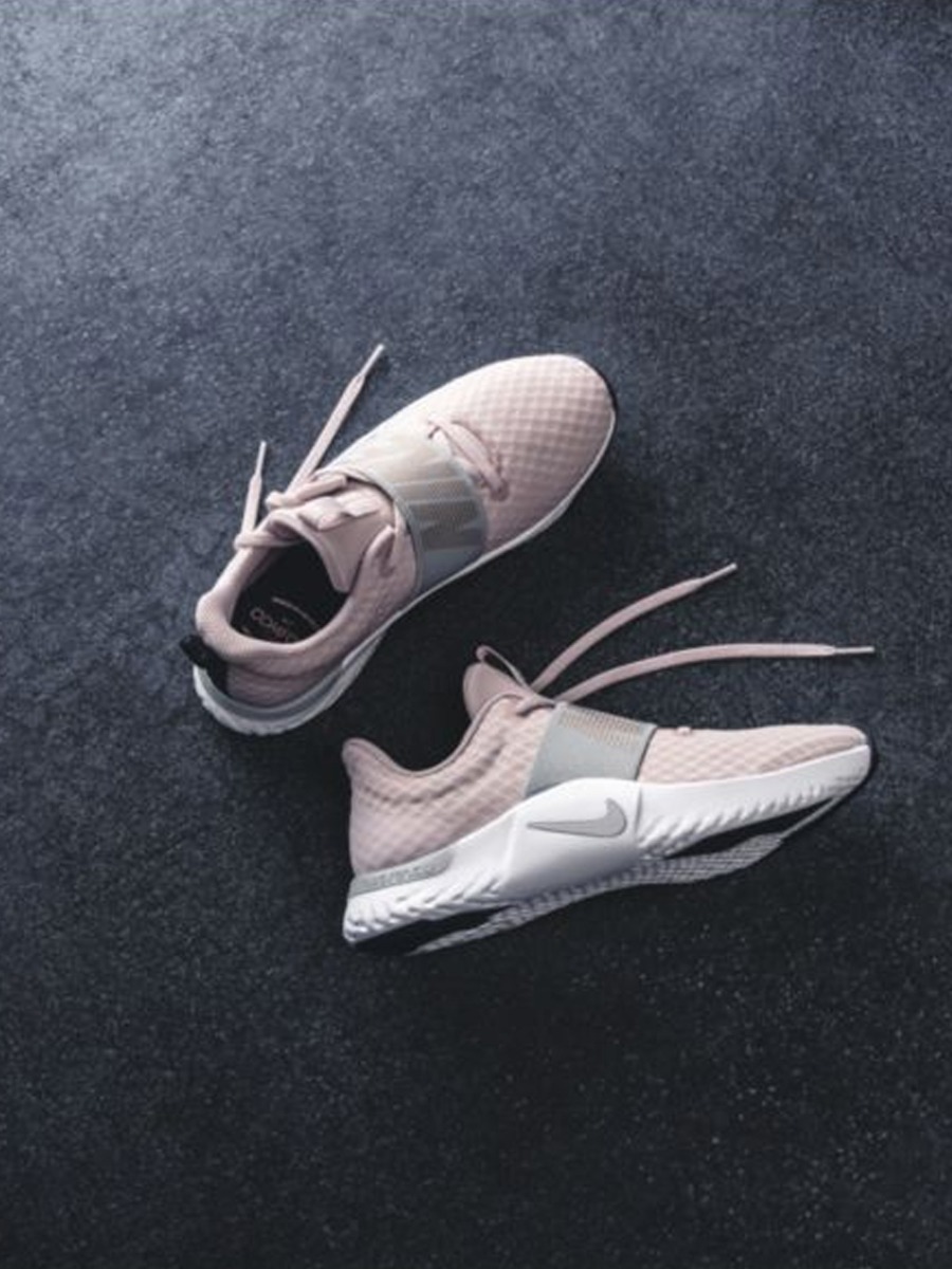 Nike In-Season TR 9 Stone Mauve/ Black-Metallic Red Bronze