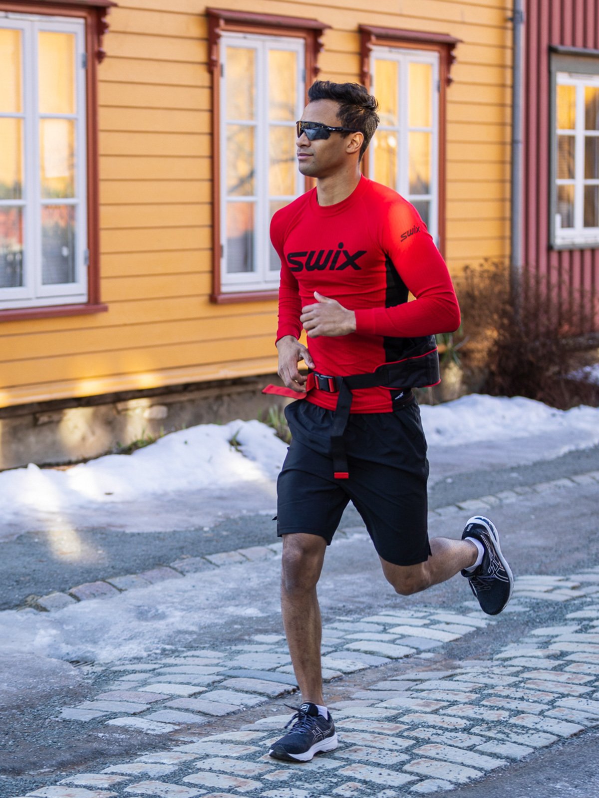 ASICS Gel-2000 10 Black/White