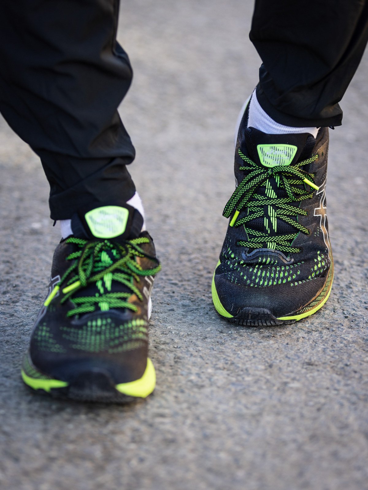 ASICS Gel-Kayano 28 Black / Hazard Green