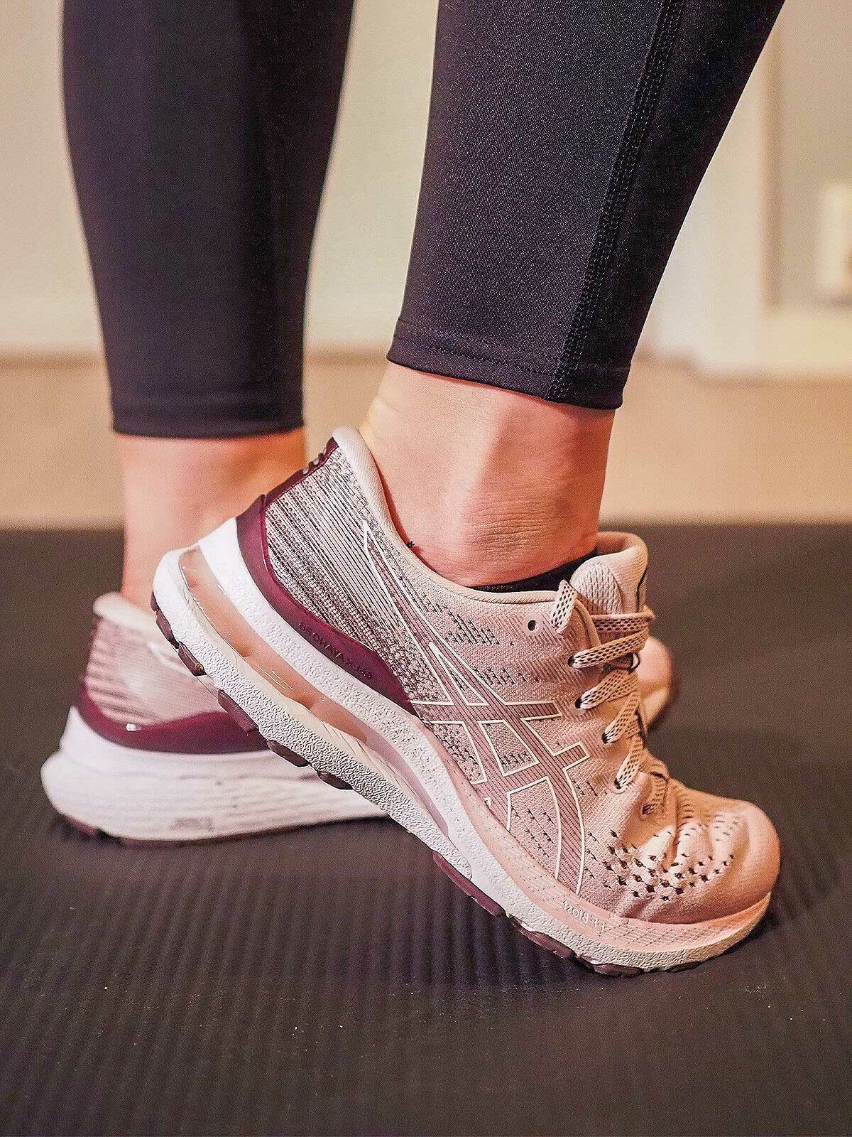 ASICS Gel-Kayano 28 Barely Rose/White
