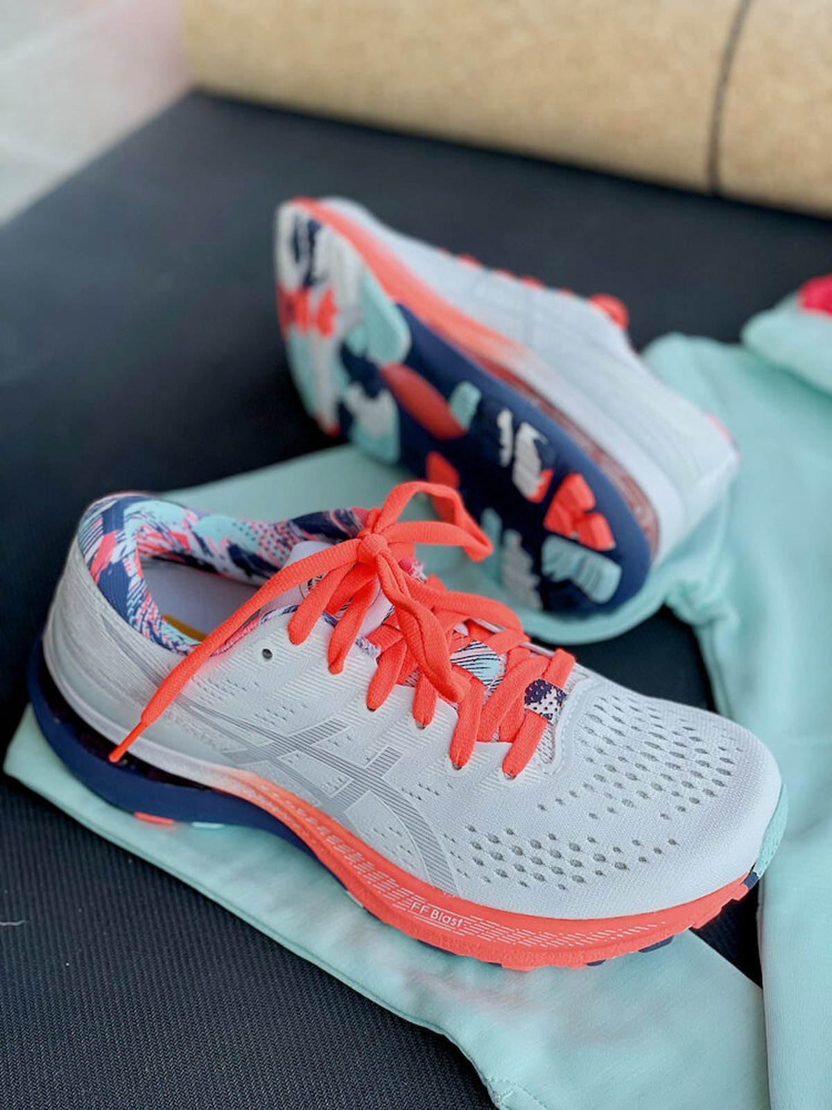 ASICS Gel-Kayano 28 White/ Thunder blue