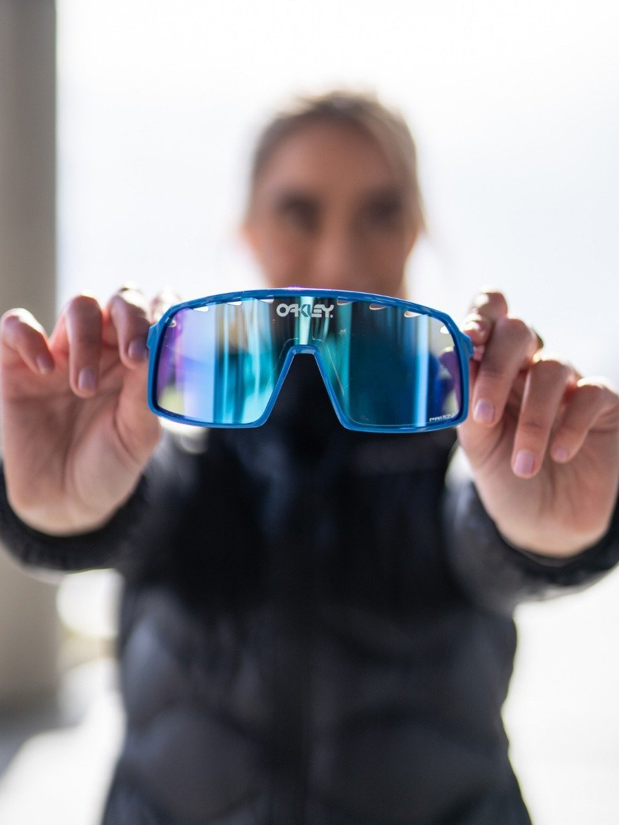 Oakley Sutro Sapphire / Brilleglassfarge: Prizm Sapphire / Lysgjennomslipp: 12%