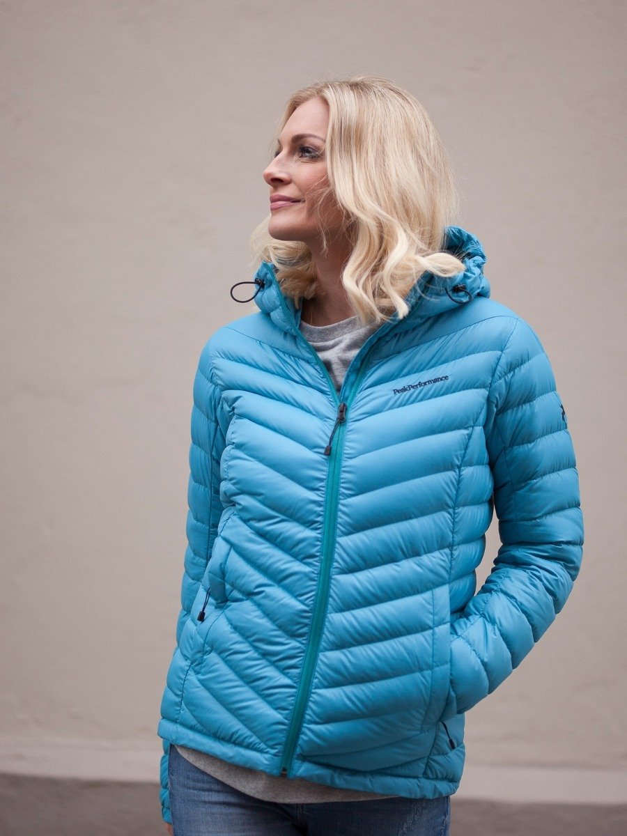 Peak Performance Frost Down Hood Dusty ice