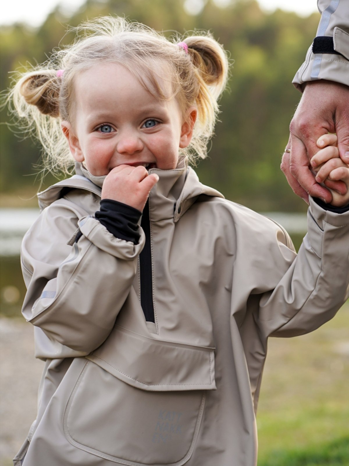 Kattnakken Regnponcho Barn og Junior Vêret Lys Bark