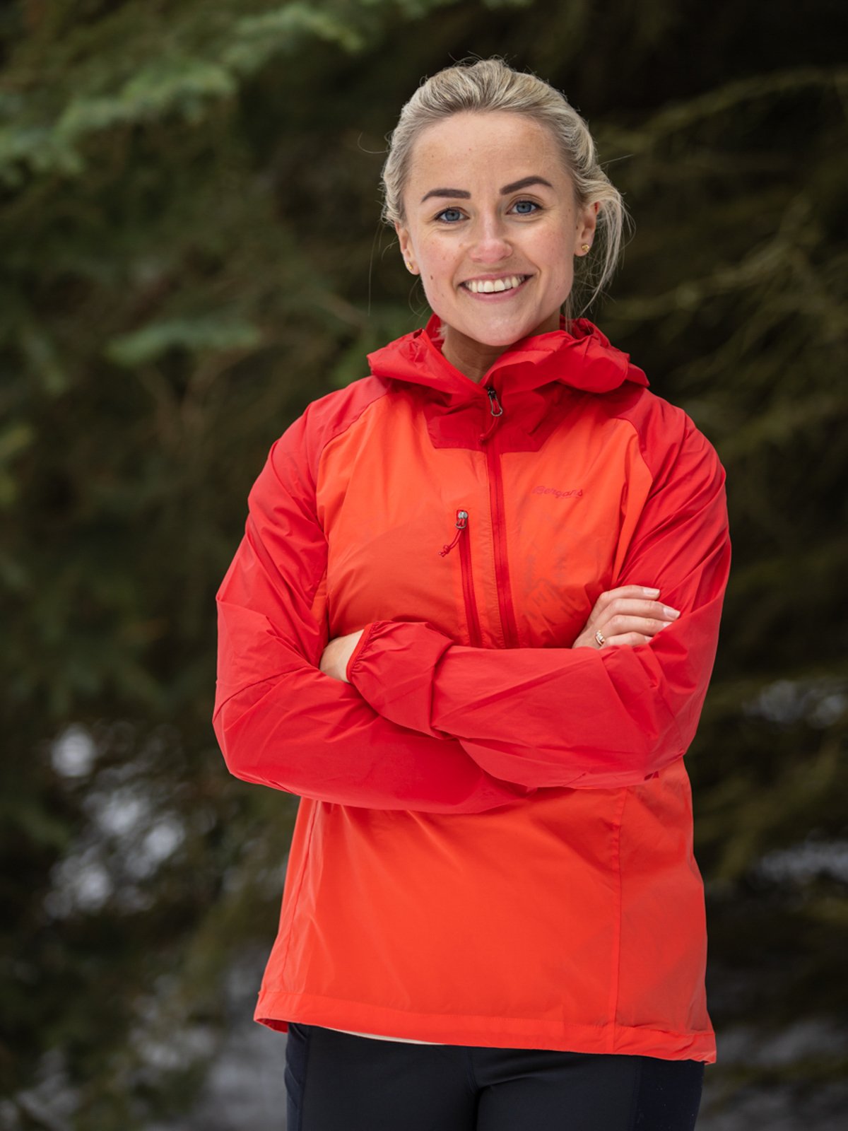 Bergans Cecilie Light Wind Anorak Energy Red / Red Leaf