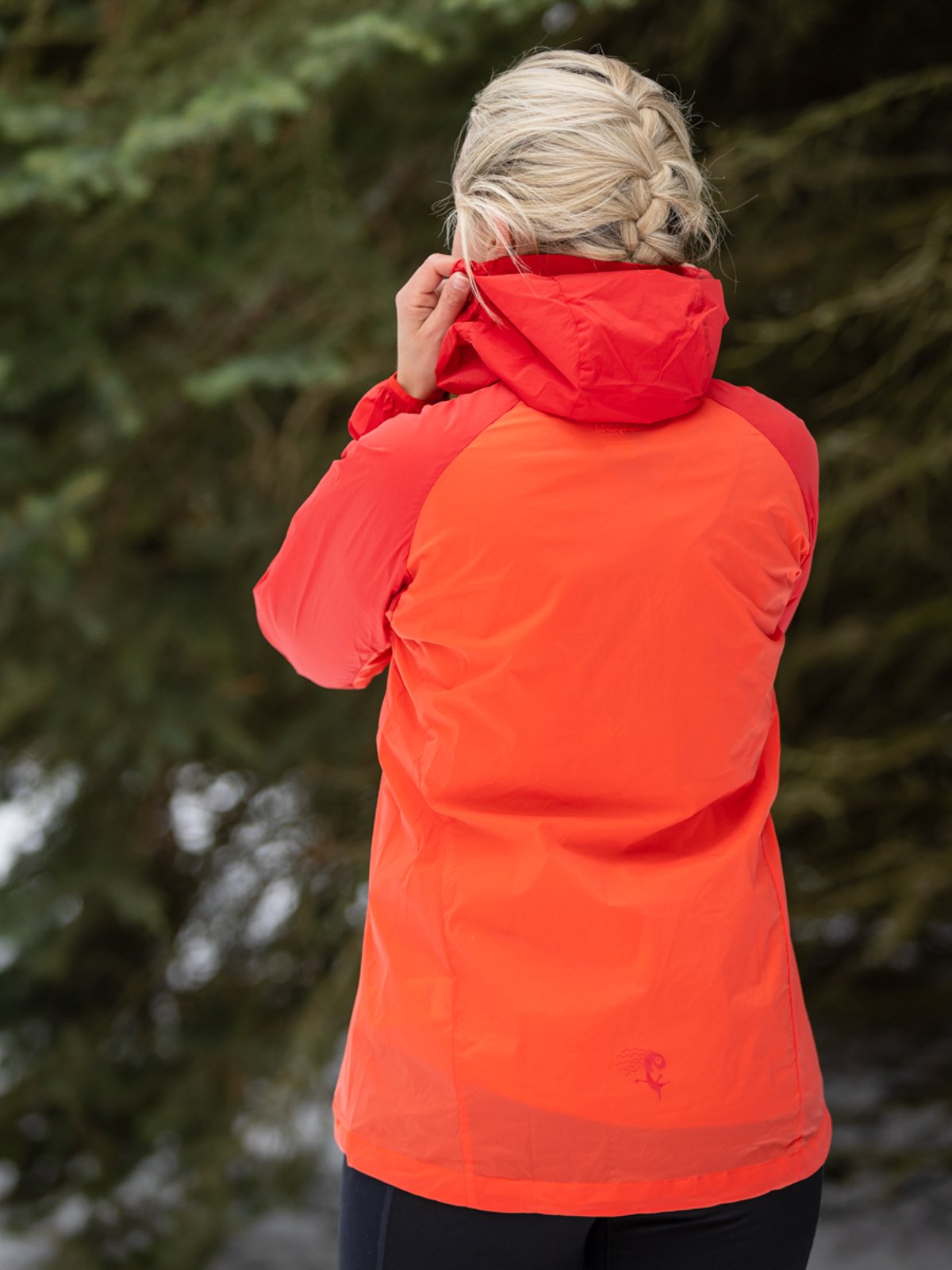Bergans Cecilie Light Wind Anorak Energy Red / Red Leaf