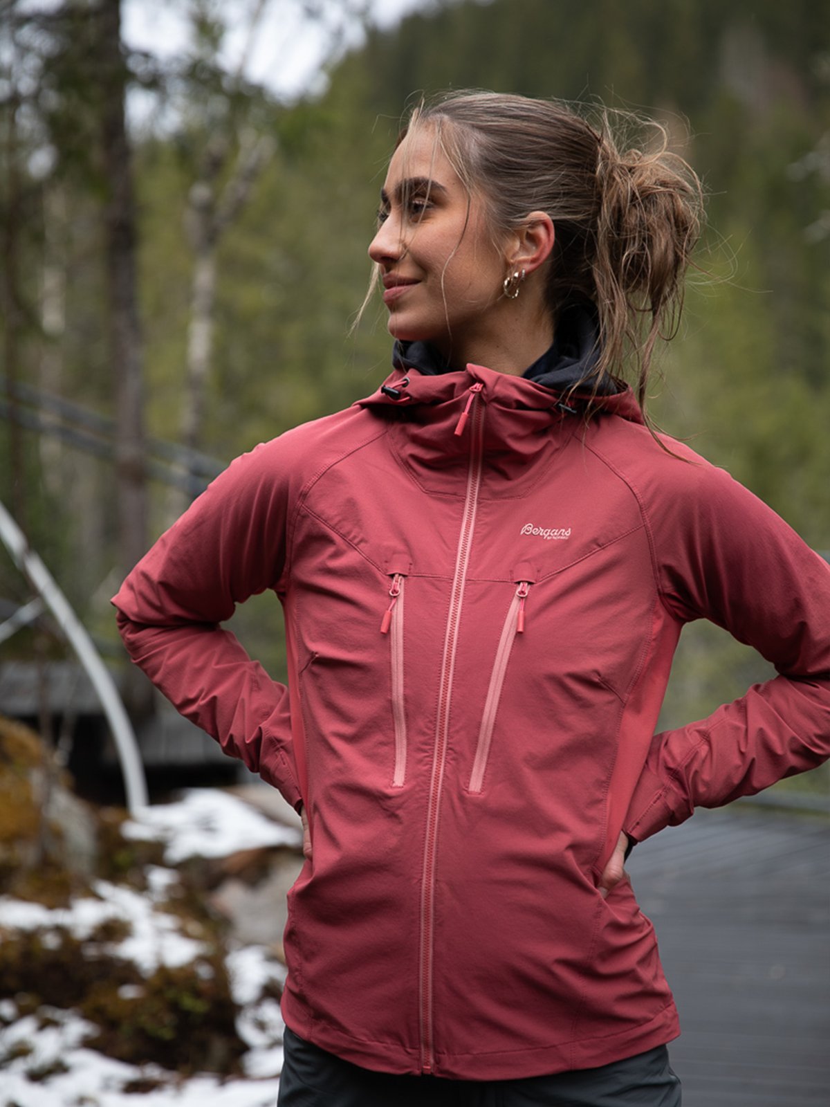 Bergans Cecilie Mountain Softshell Jacket Dark Creamy Rouge / Creamy Rouge