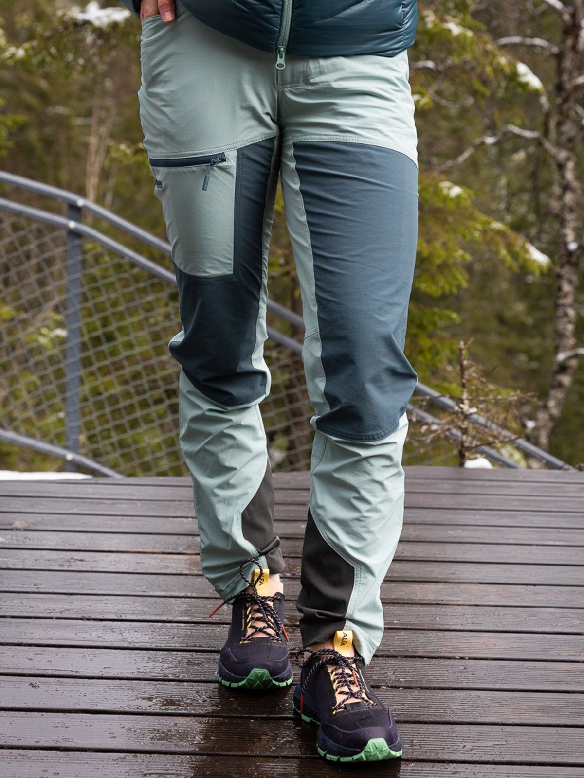Bergans Cecilie Mountain Softshell Pants Misty Forest / Orion Blue