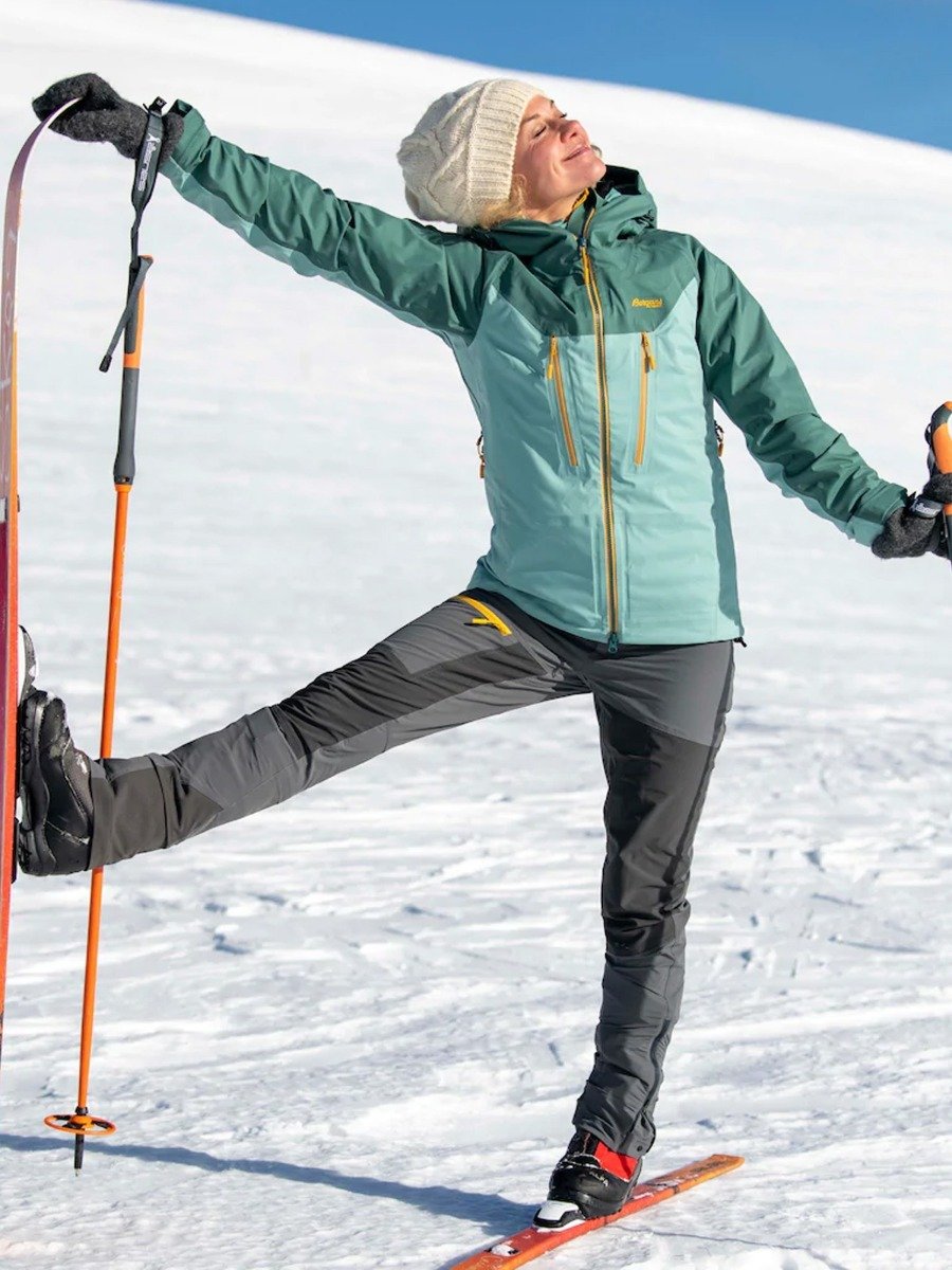 Bergans Cecilie 3L Jacket Light Forest Frost / Forest Frost / Golden Yellow