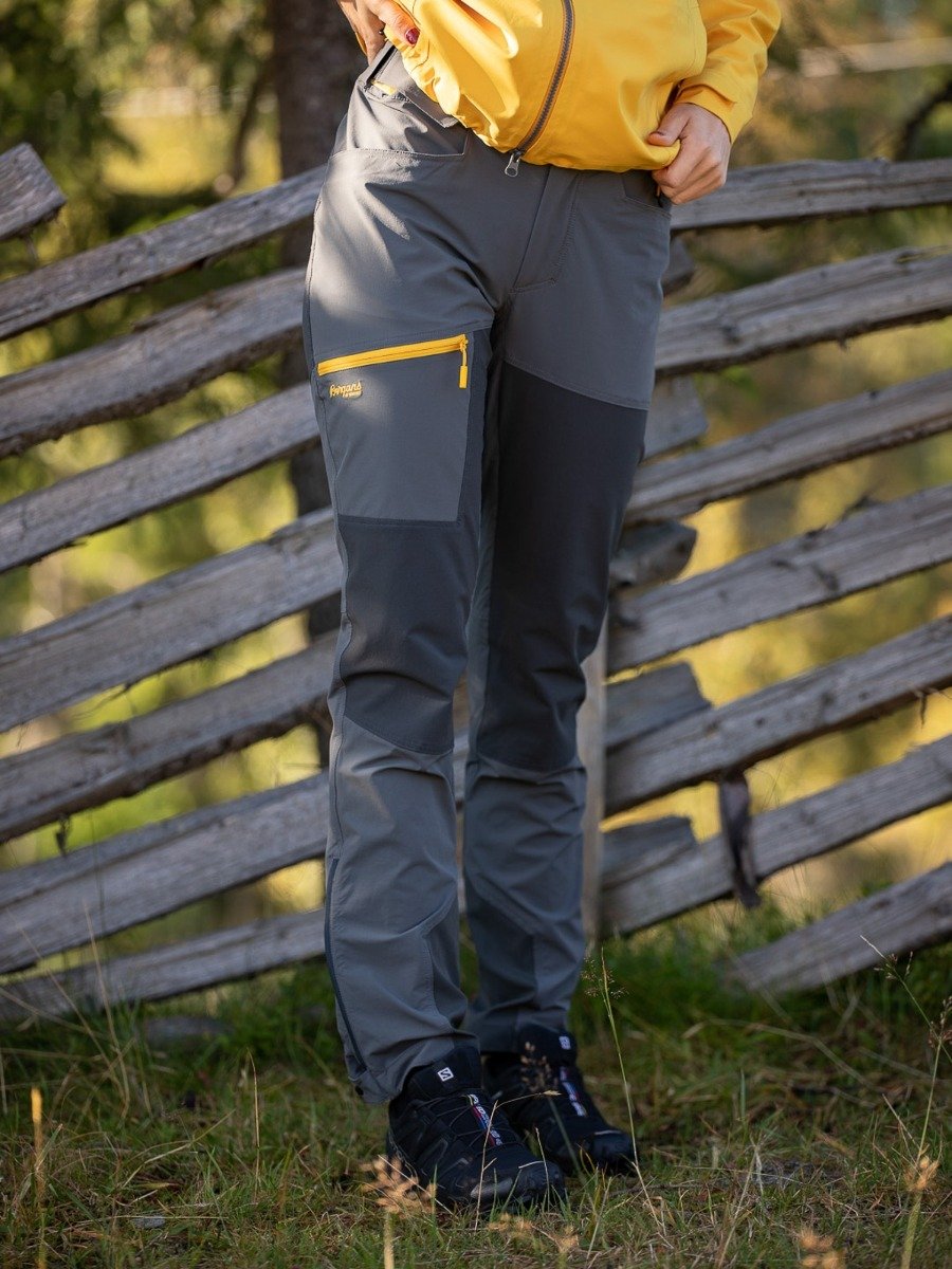 Bergans Cecilie Mountain Softshell Pant Solid Dark Grey / Solid Charcoal / Light Golden Yellow