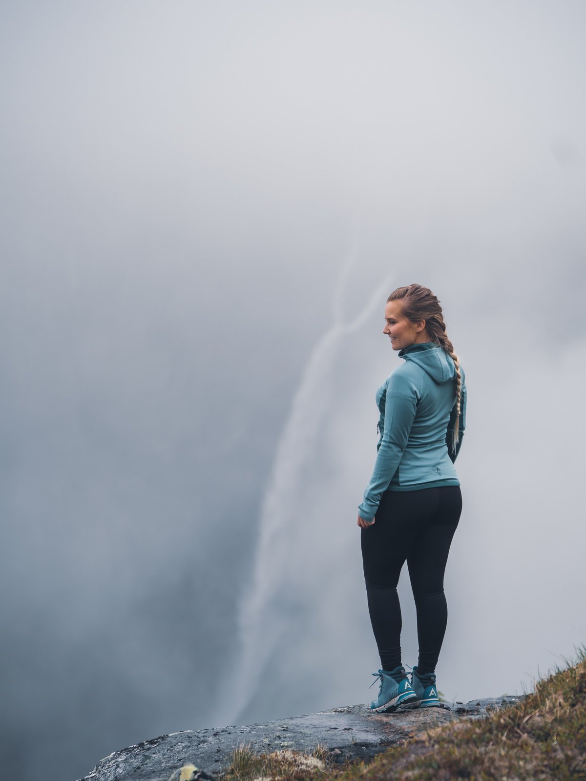 Bergans Cecilie Wool Hood Jacket Light Forest Frost / Forest Frost