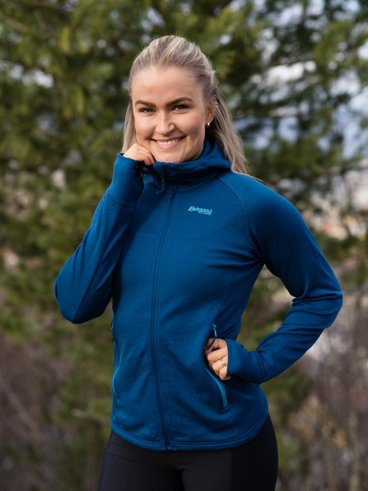 Bergans Cecilie Wool Hood Jacket Deep Sea Blue