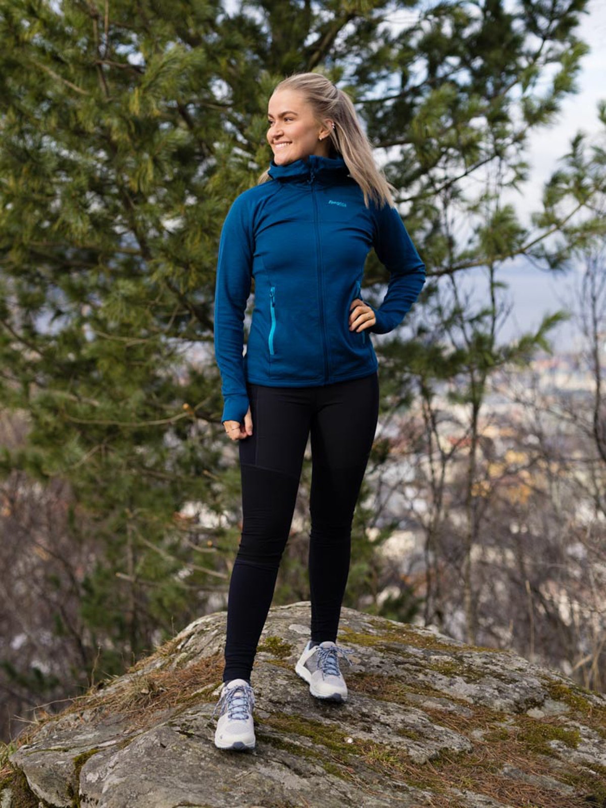 Bergans Cecilie Wool Hood Jacket Deep Sea Blue