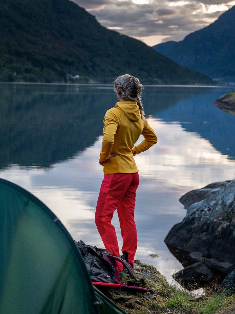 Bergans Cecilie Wool Hood Jacket Golden Yellow