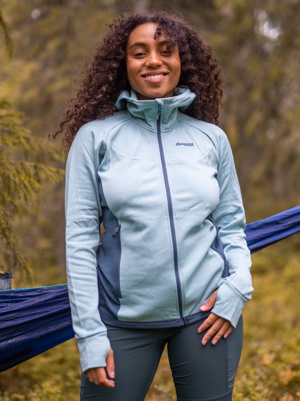 Bergans Cecilie Wool Hood Jacket Misty Forest / Orion Blue