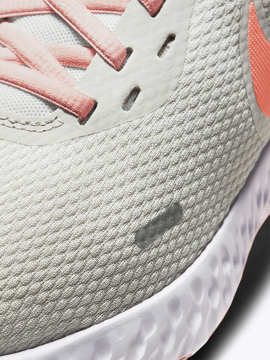 Nike Revolution 5 Summit White/ Crimson Bliss-Orange Pearl