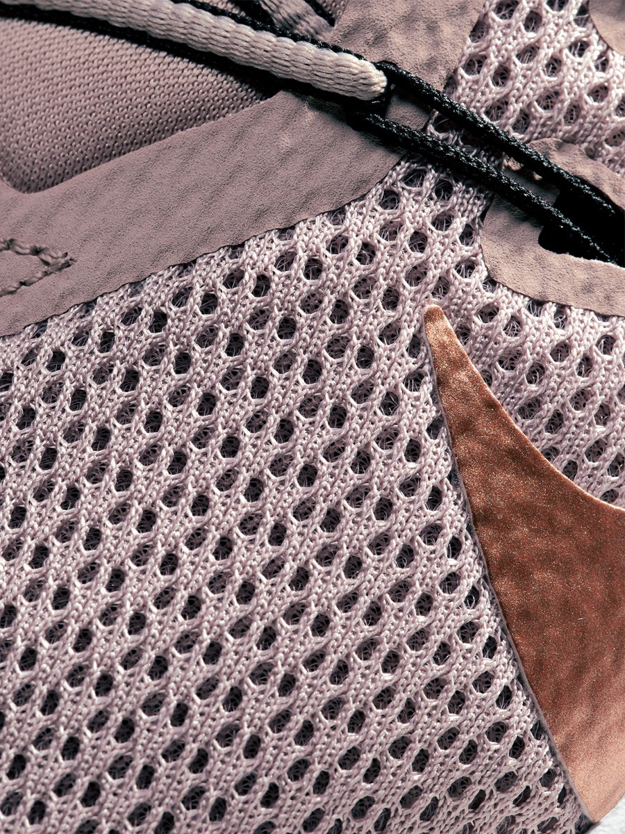 Nike Quest 2 Stone Mauve/Black/Metallic Red Bronze