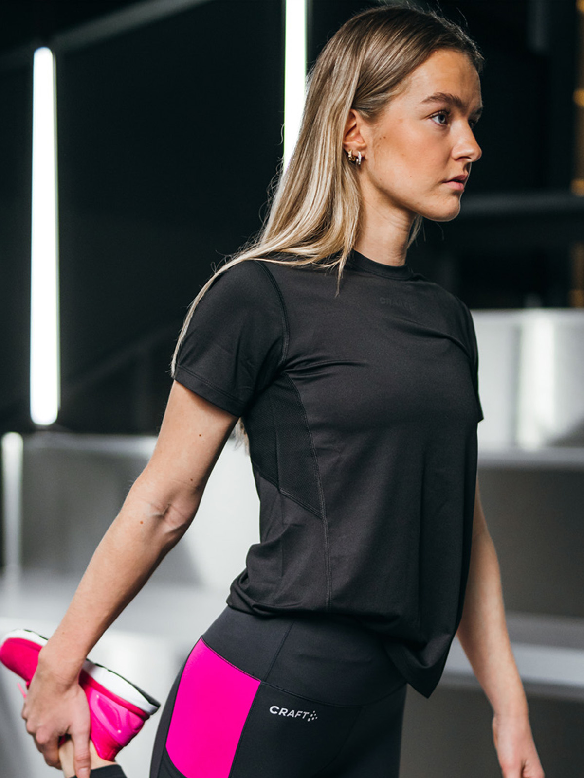 Craft Adv Essence Short Sleeve Tee Svart