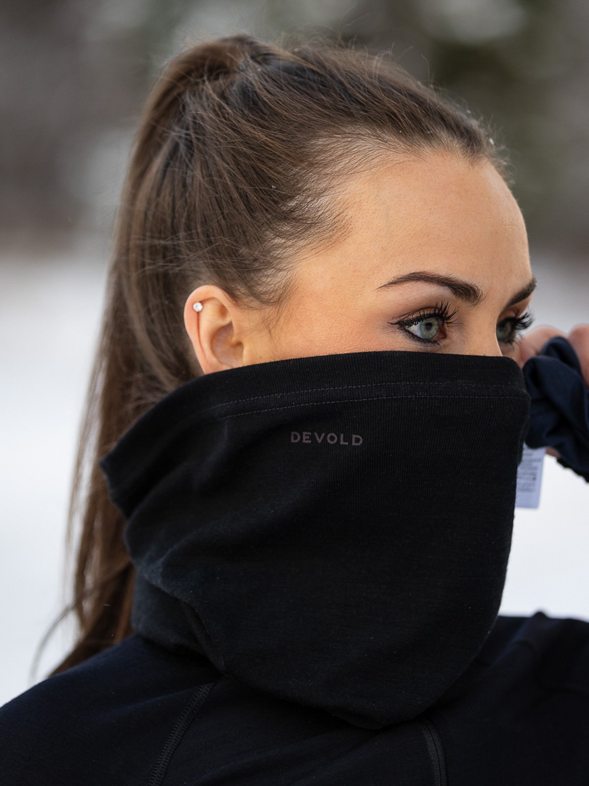 Devold Wool Mesh Headover Caviar