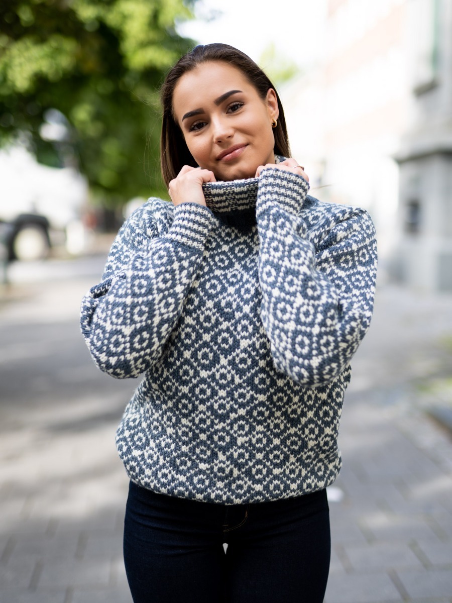 Devold Svalbard Sweater High Neck Turbulence/offwhite