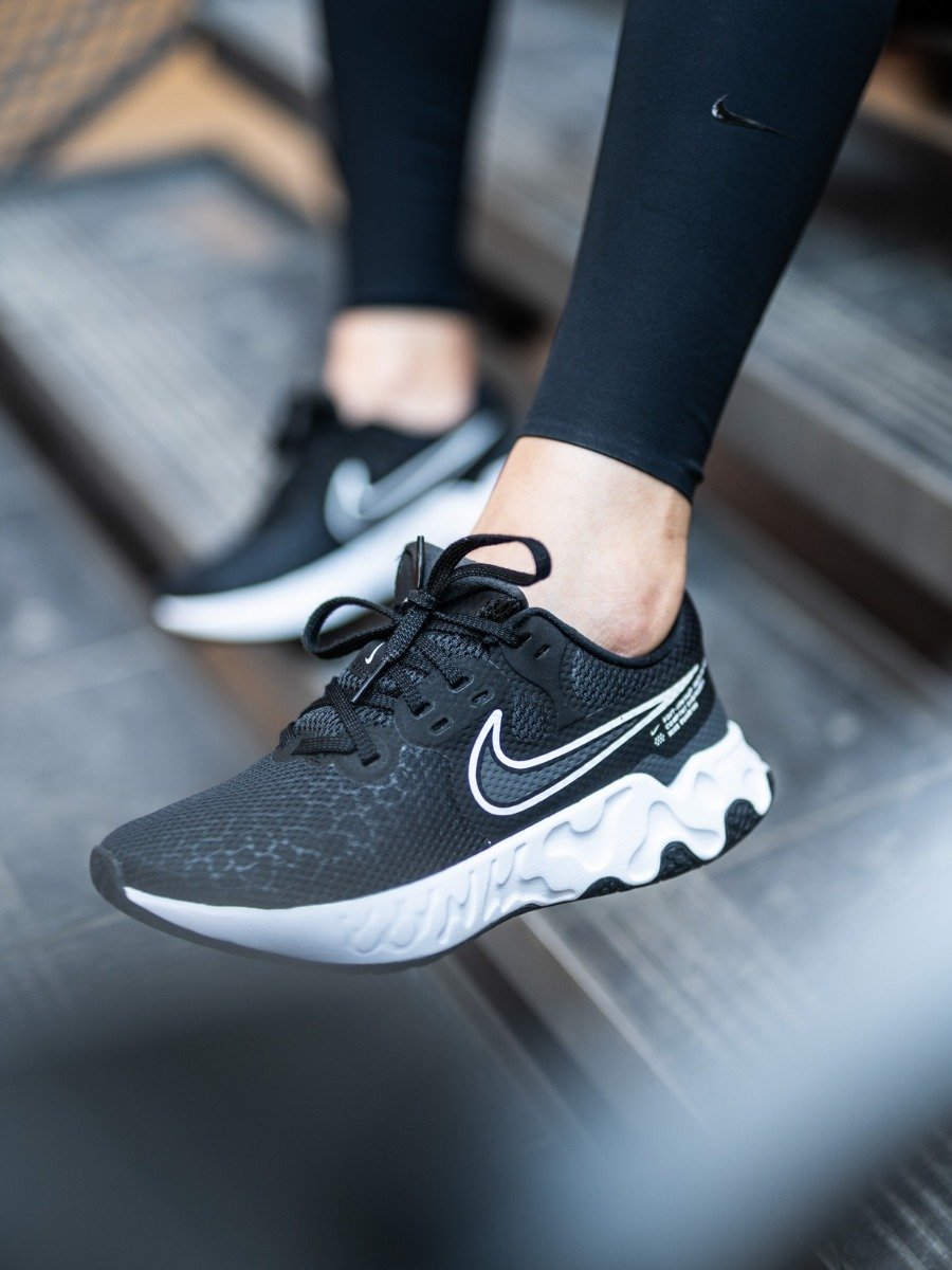 Nike Renew Ride 2 Black/White-Dark Smoke Grey
