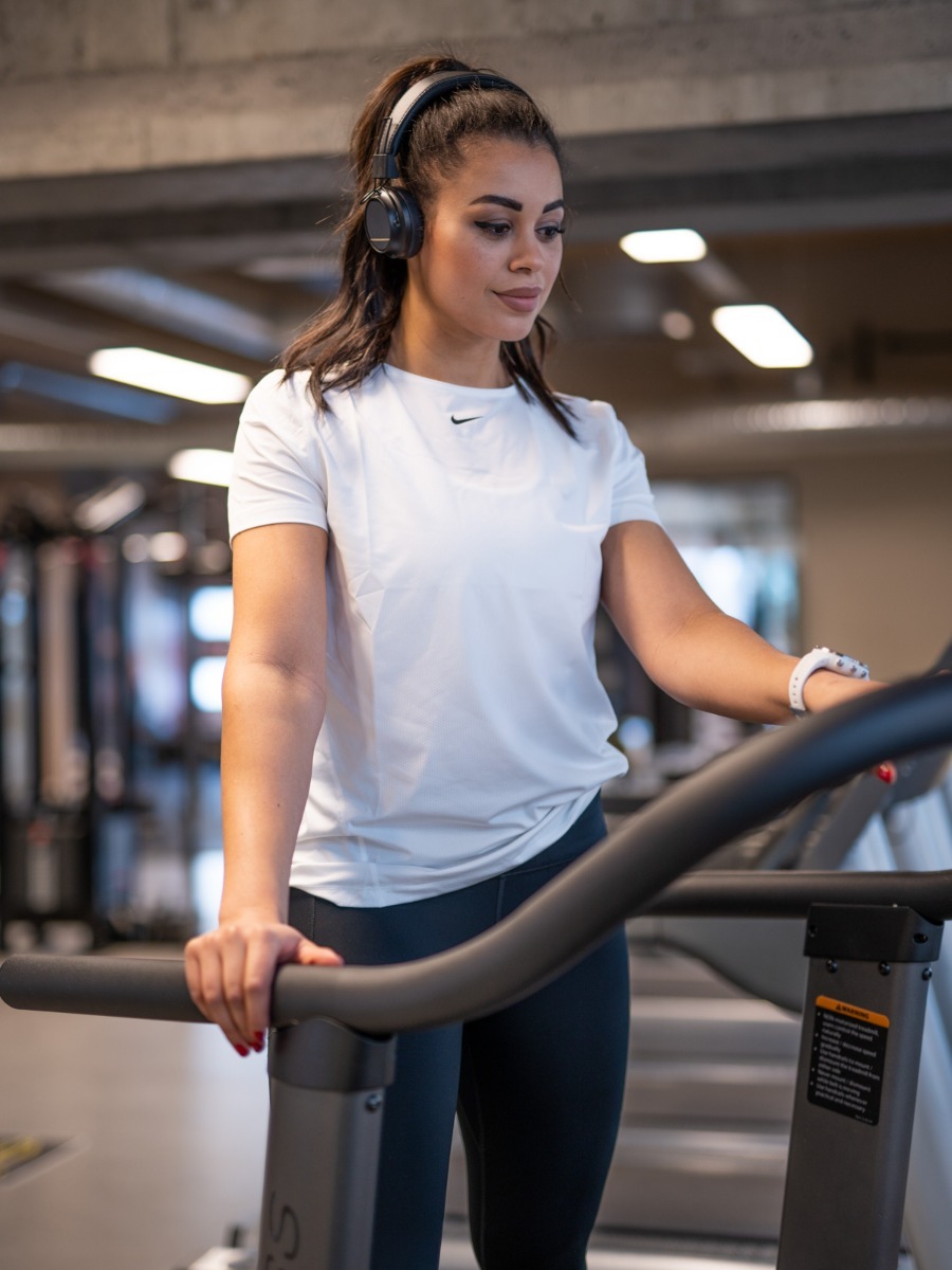 Nike Pro 365 Top Short Sleeve Essential White/ Black