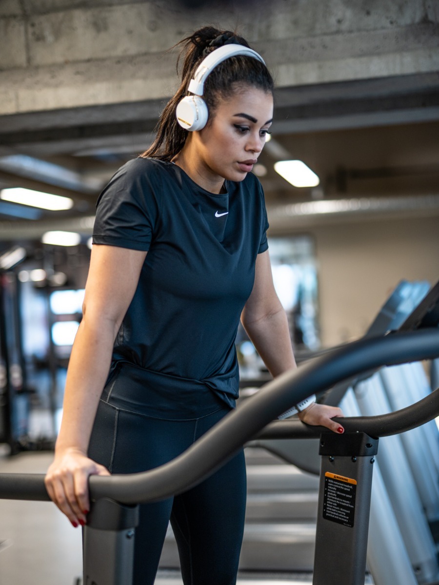 Nike Pro 365 Top Short Sleeve Essential Black