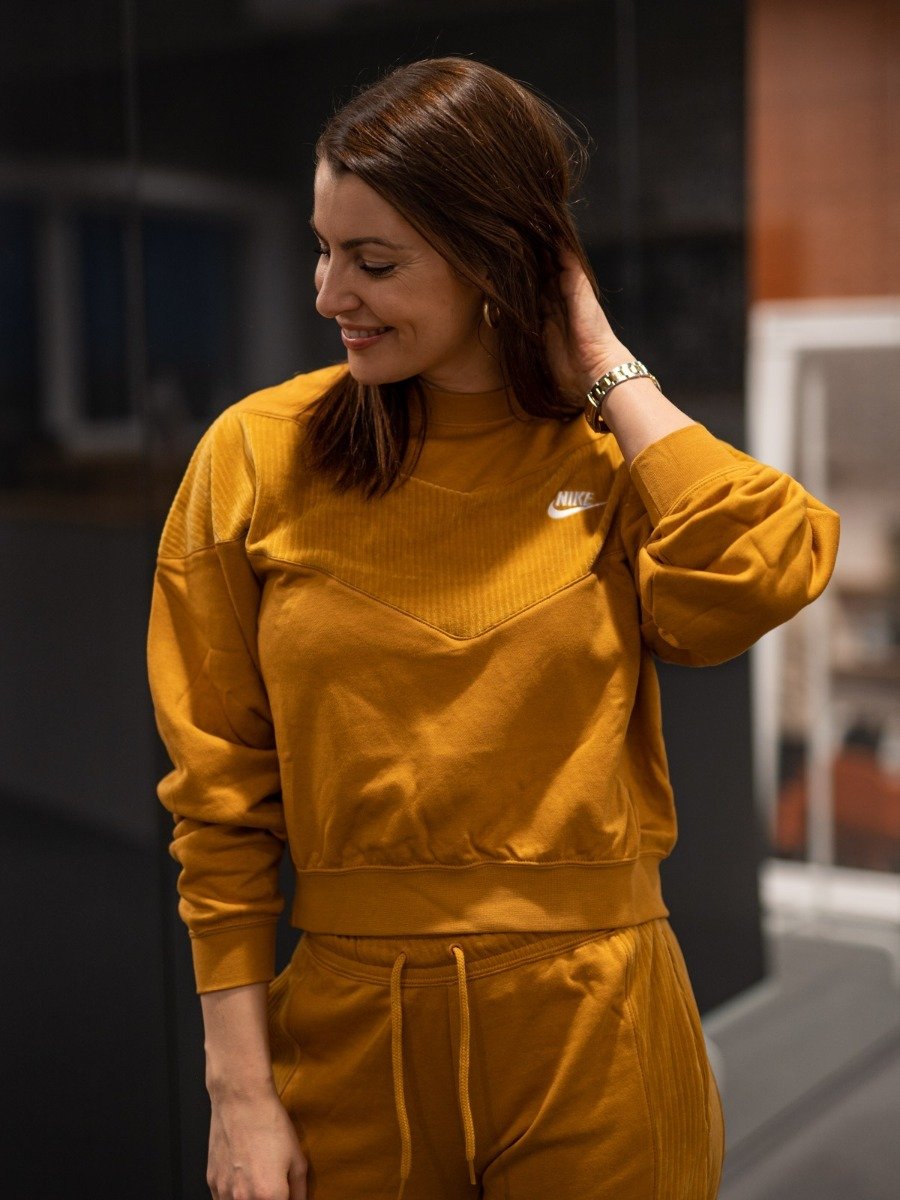 Nike Sportswear Heritage Crew Chutney/ White