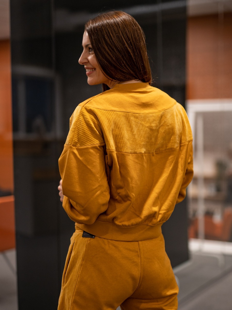 Nike Sportswear Heritage Crew Chutney/ White