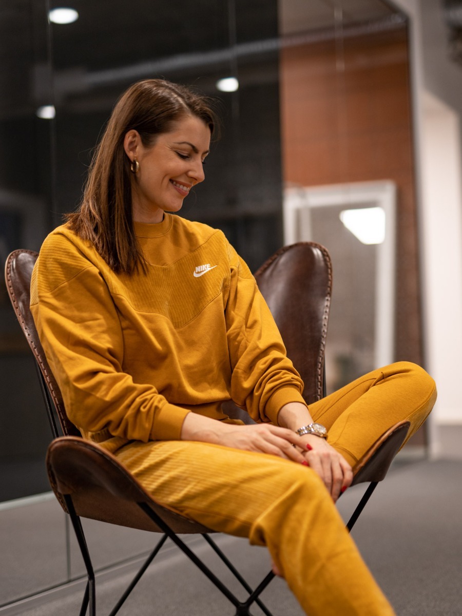 Nike Sportswear Heritage Crew Chutney/ White