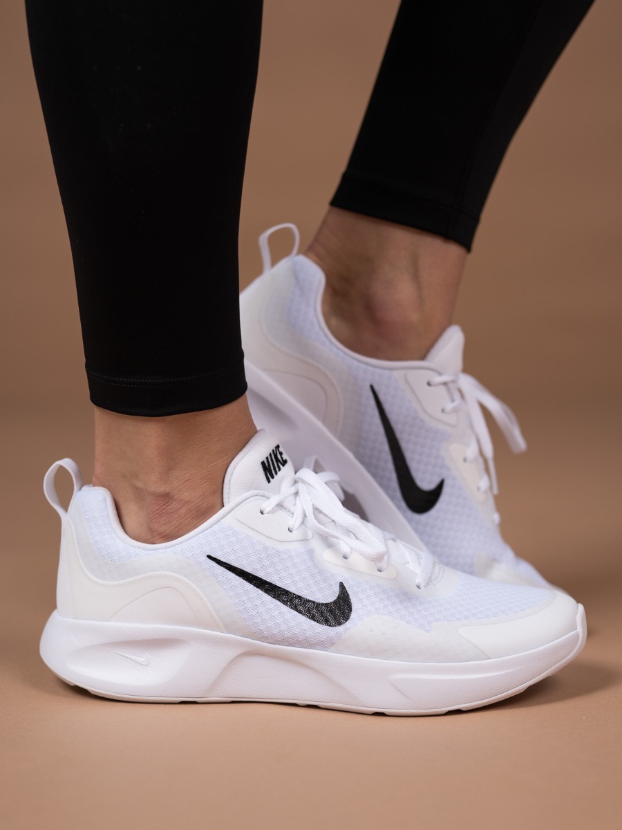 Nike Wearallday White/ Black