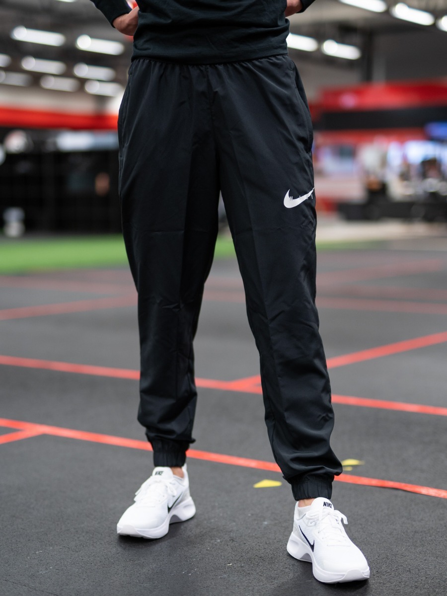 Nike Swoosh Run Track Pant Black/ Grey Fog/ White